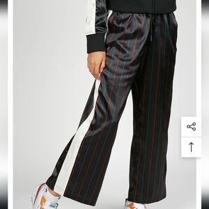FILA AVIANA CROPPED SATIN PANTS SNAPS SIZE SMALL NWT
